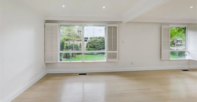 15 Government Road, Toronto, ON, M8X 1V7 - 15