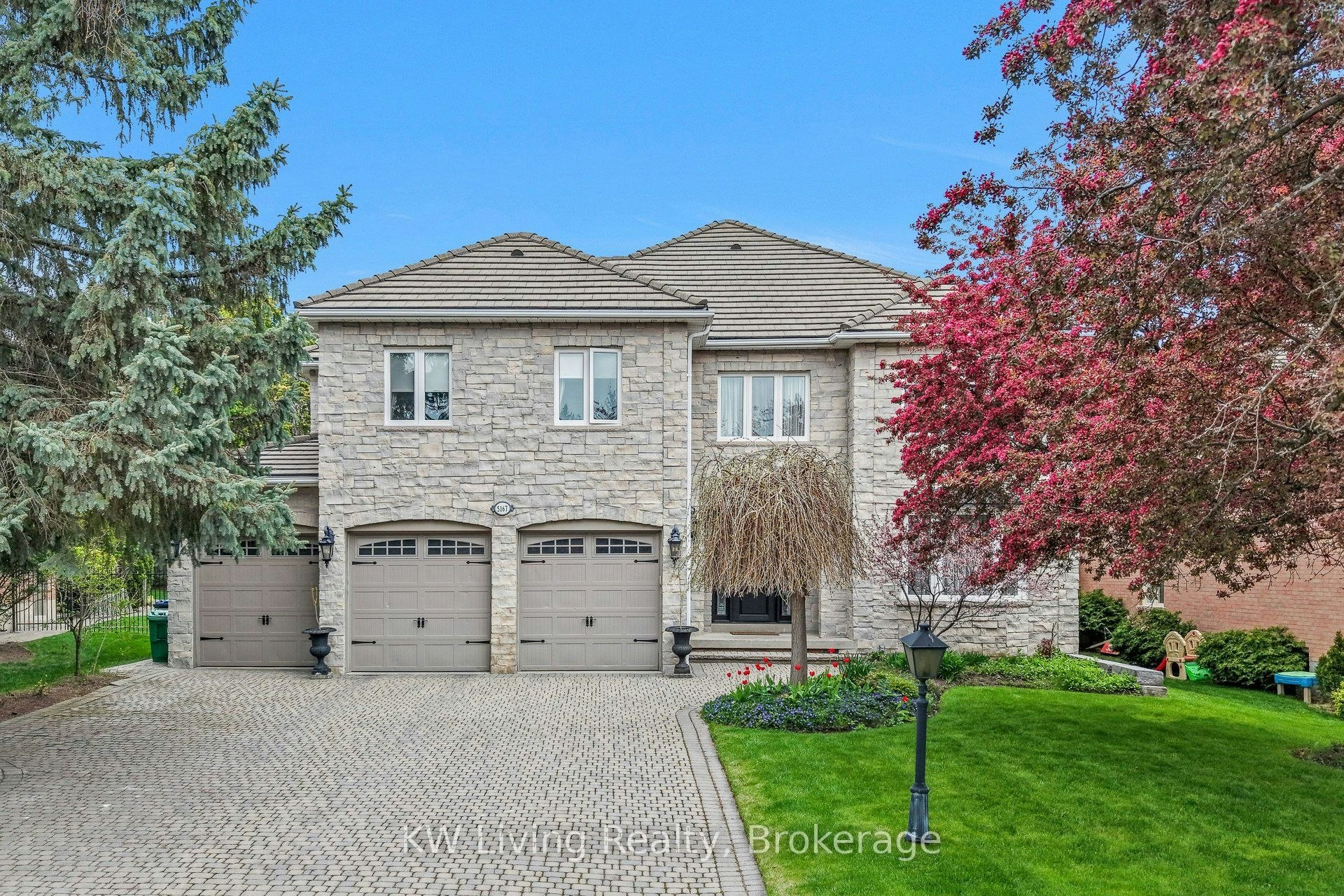 5167 Frybrook Court, Mississauga, ON, L5M 5A8