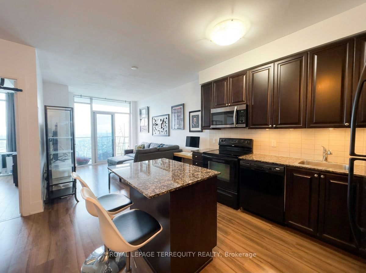 2810-330 Burnhamthorpe Road W, Mississauga, ON, L5B 0E1 - 2