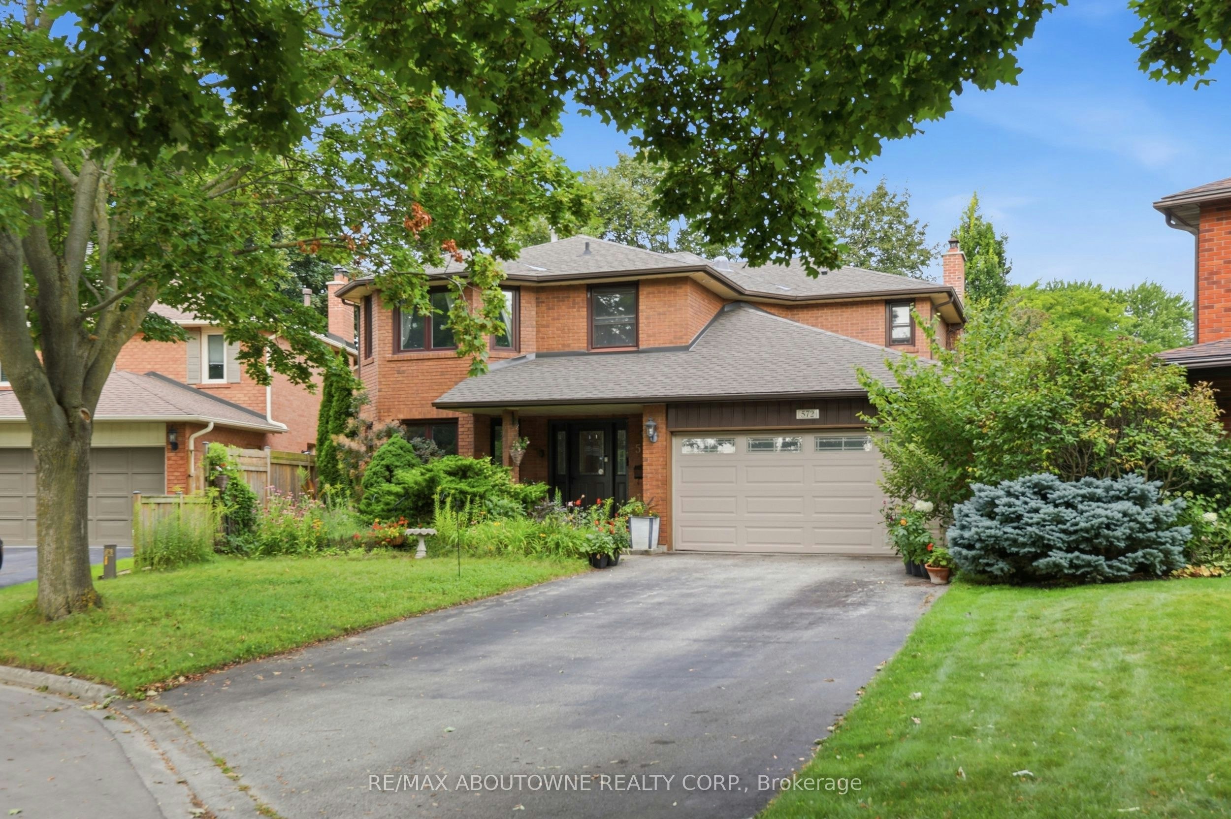 572 Harmony Avenue, Burlington, ON, L7N 3S8
