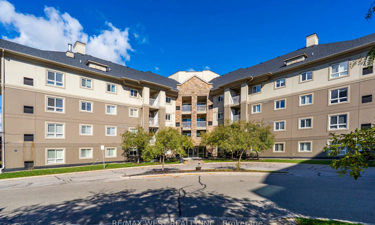 208-4 Dayspring Circle