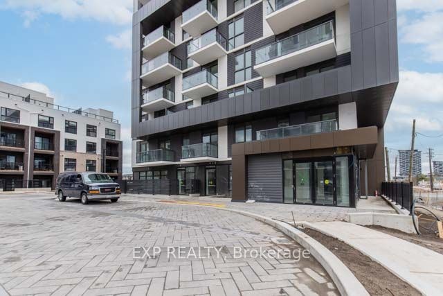 305-335 Wheat Boom Drive, Oakville, ON, L6H 7Y1 - 4