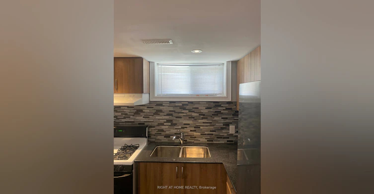 3083 Rymal Road, Mississauga, ON, L4Y 3B4 - 7