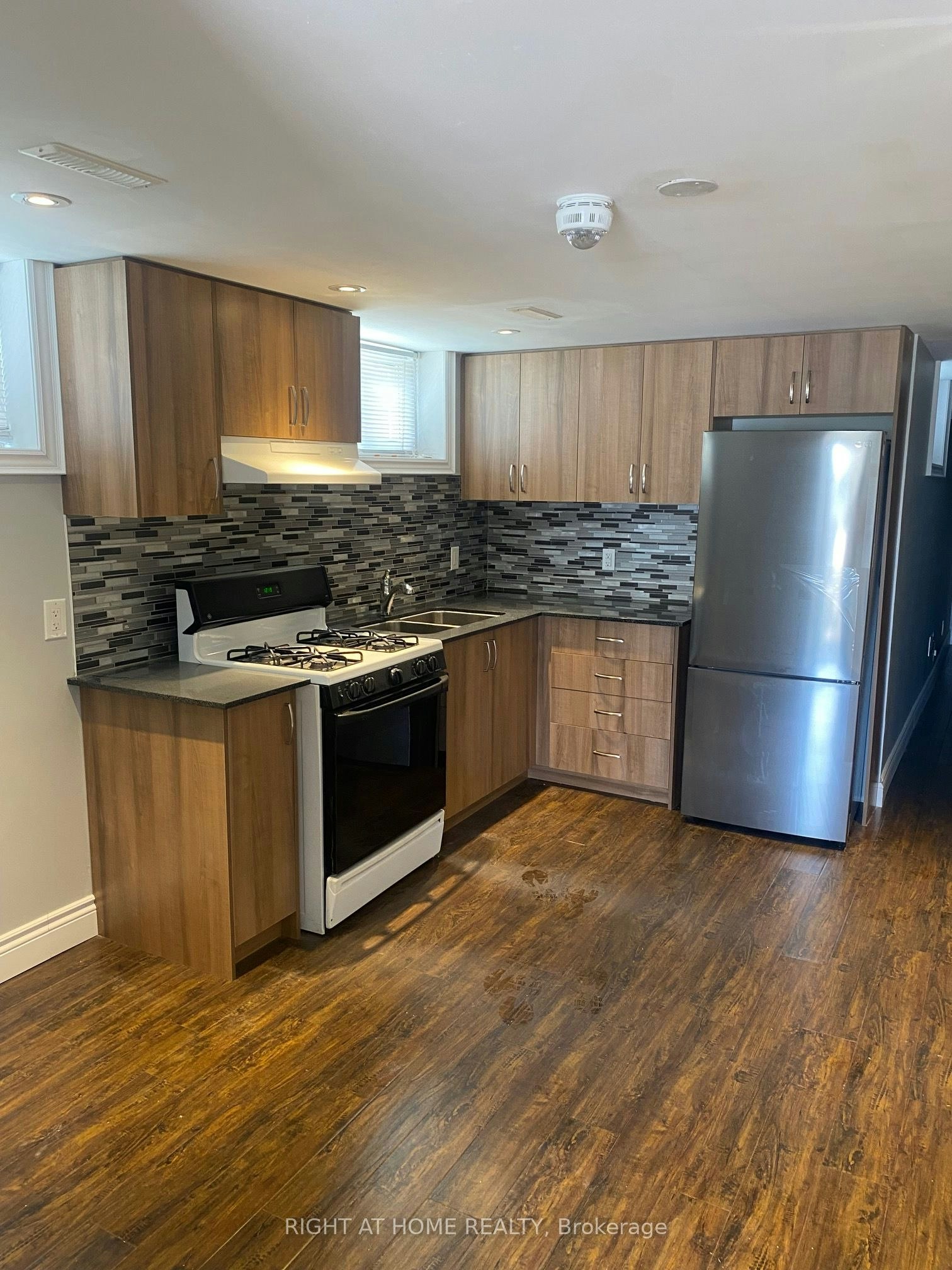 3083 Rymal Road, Mississauga, ON, L4Y 3B4