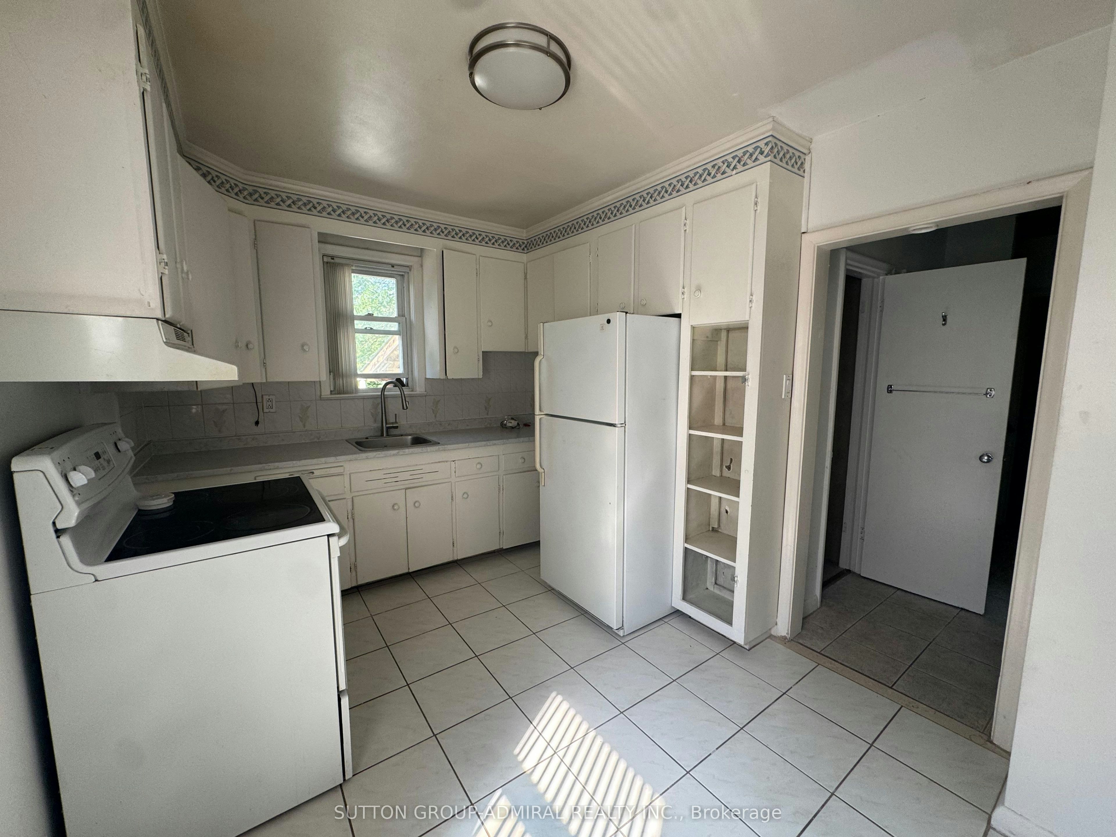 656 Browns Line, Toronto, ON, M8W 3V6 - 5