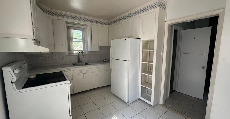 656 Browns Line, Toronto, ON, M8W 3V6 - 5