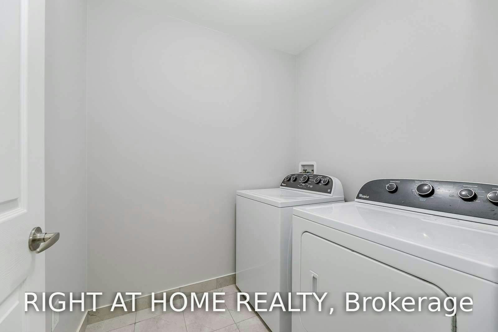Upper-455 Clarkson Gate, Milton, ON, L9E 0B7 - 34