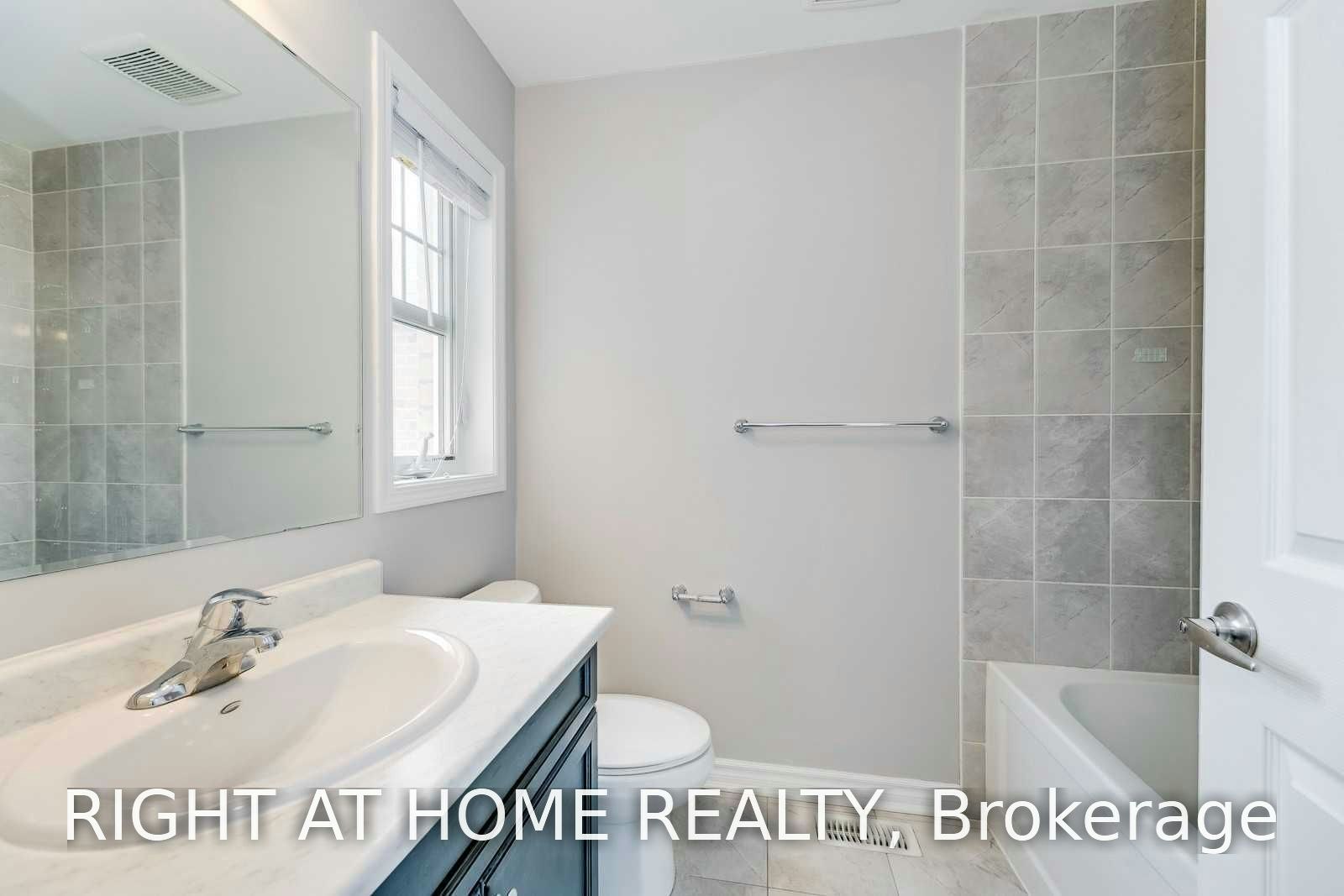 Upper-455 Clarkson Gate, Milton, ON, L9E 0B7 - 33