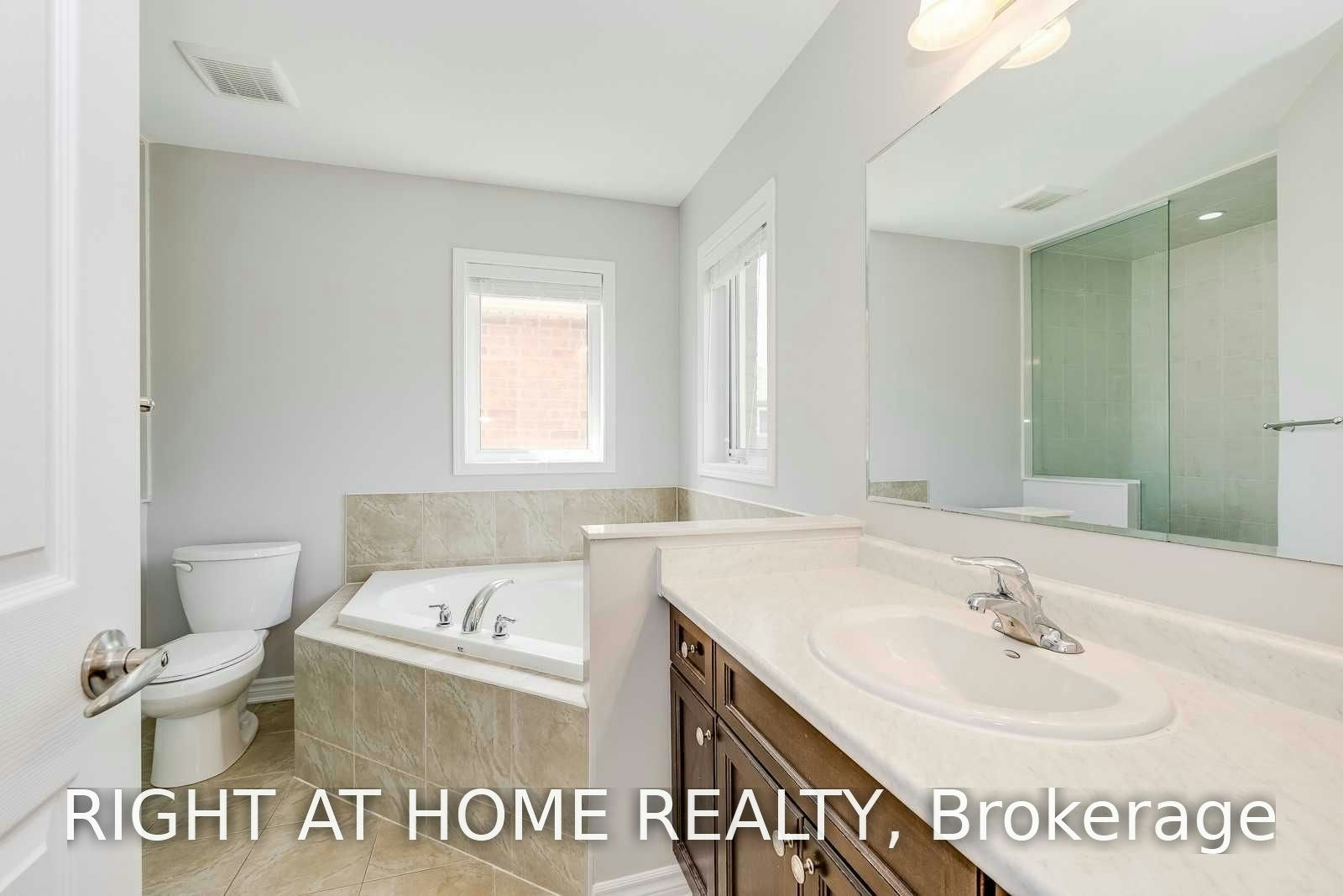 Upper-455 Clarkson Gate, Milton, ON, L9E 0B7 - 24