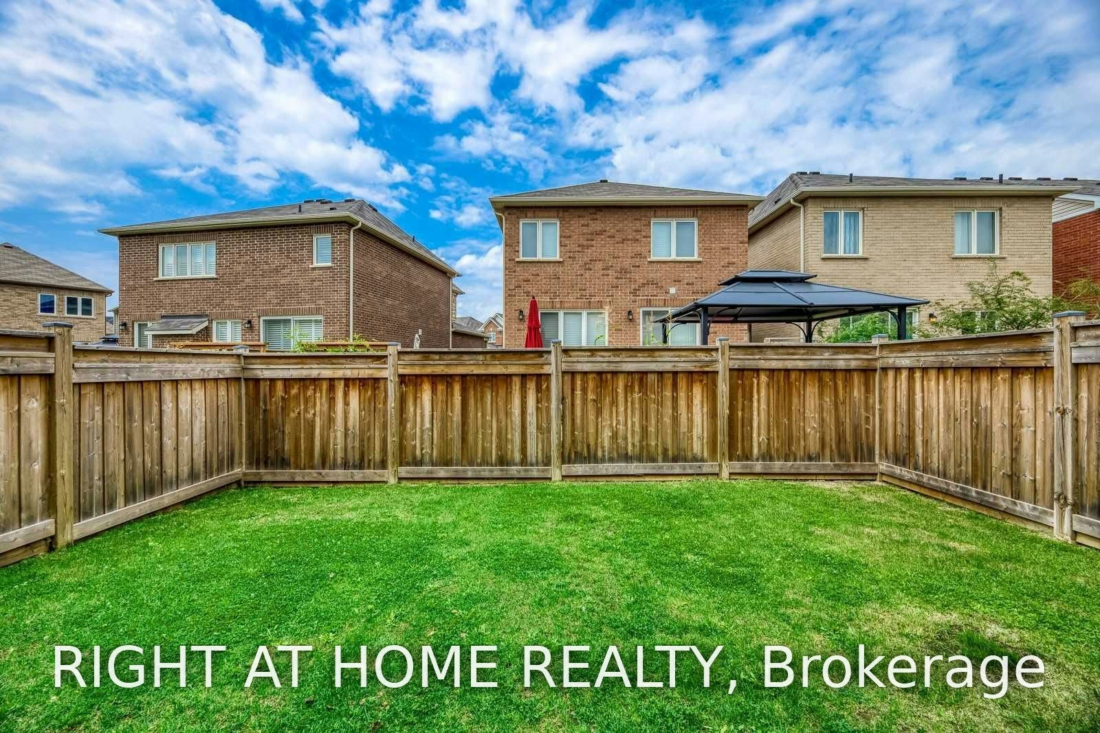 Upper-455 Clarkson Gate, Milton, ON, L9E 0B7 - 35