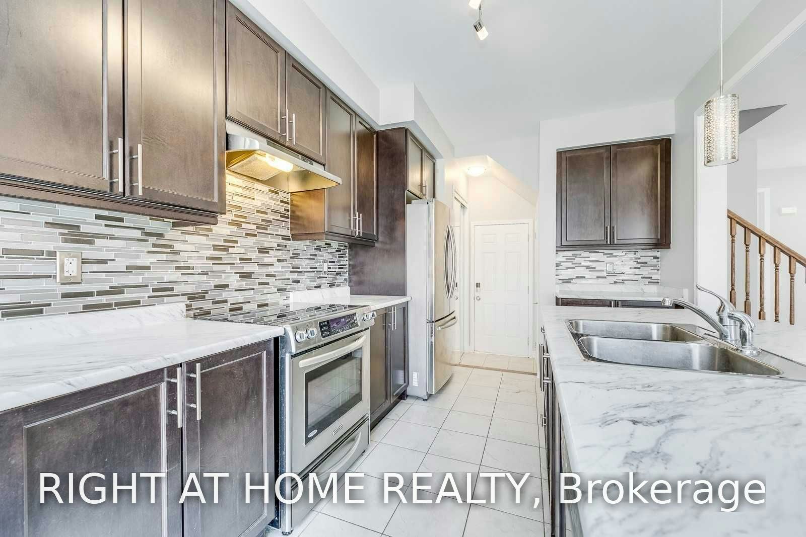Upper-455 Clarkson Gate, Milton, ON, L9E 0B7 - 15