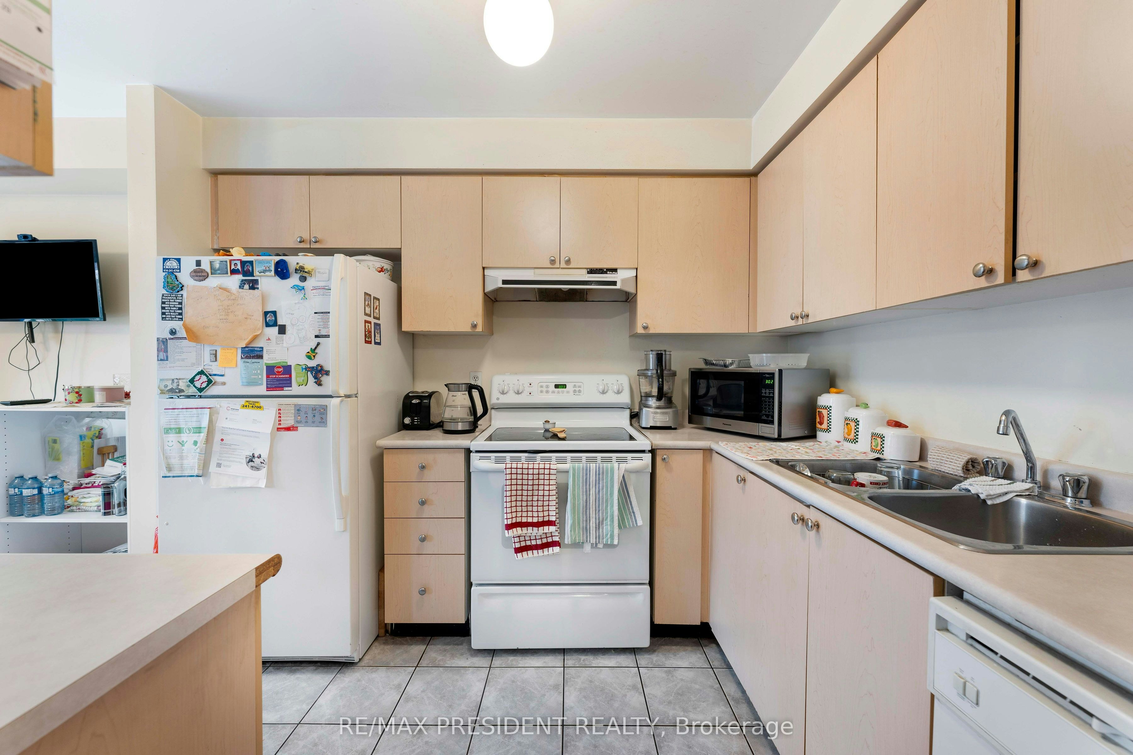 26 Mattari Court, Toronto, ON, M9W 7C6 - 12