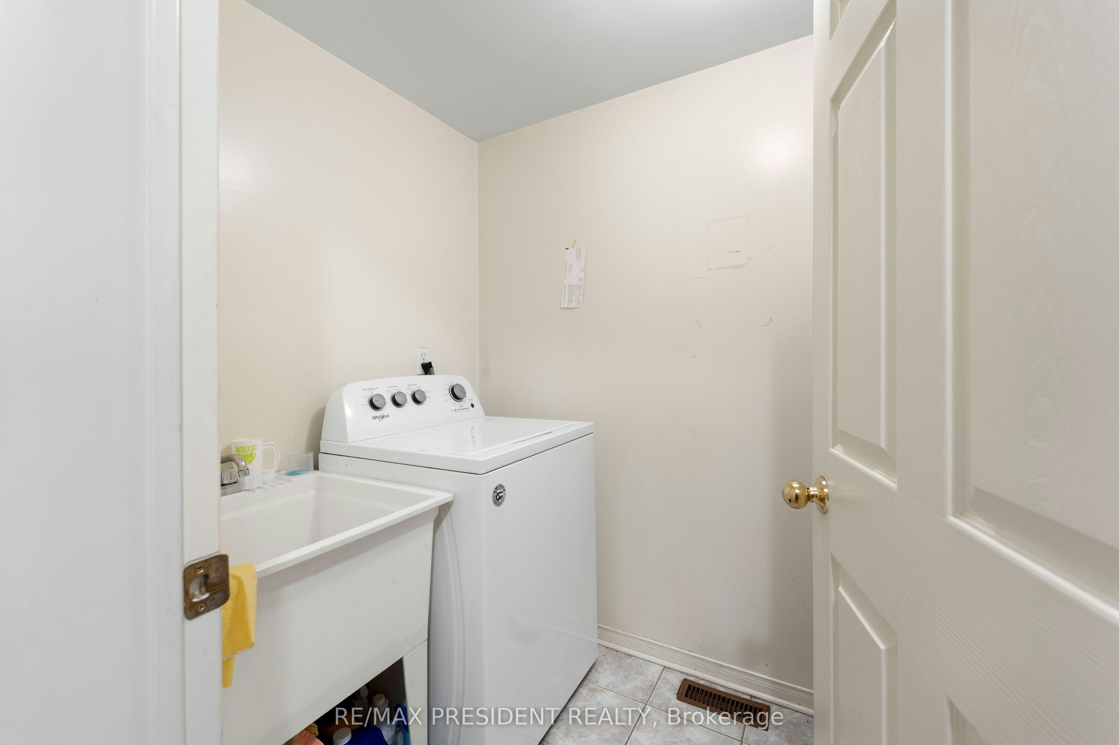26 Mattari Court, Toronto, ON, M9W 7C6 - 15