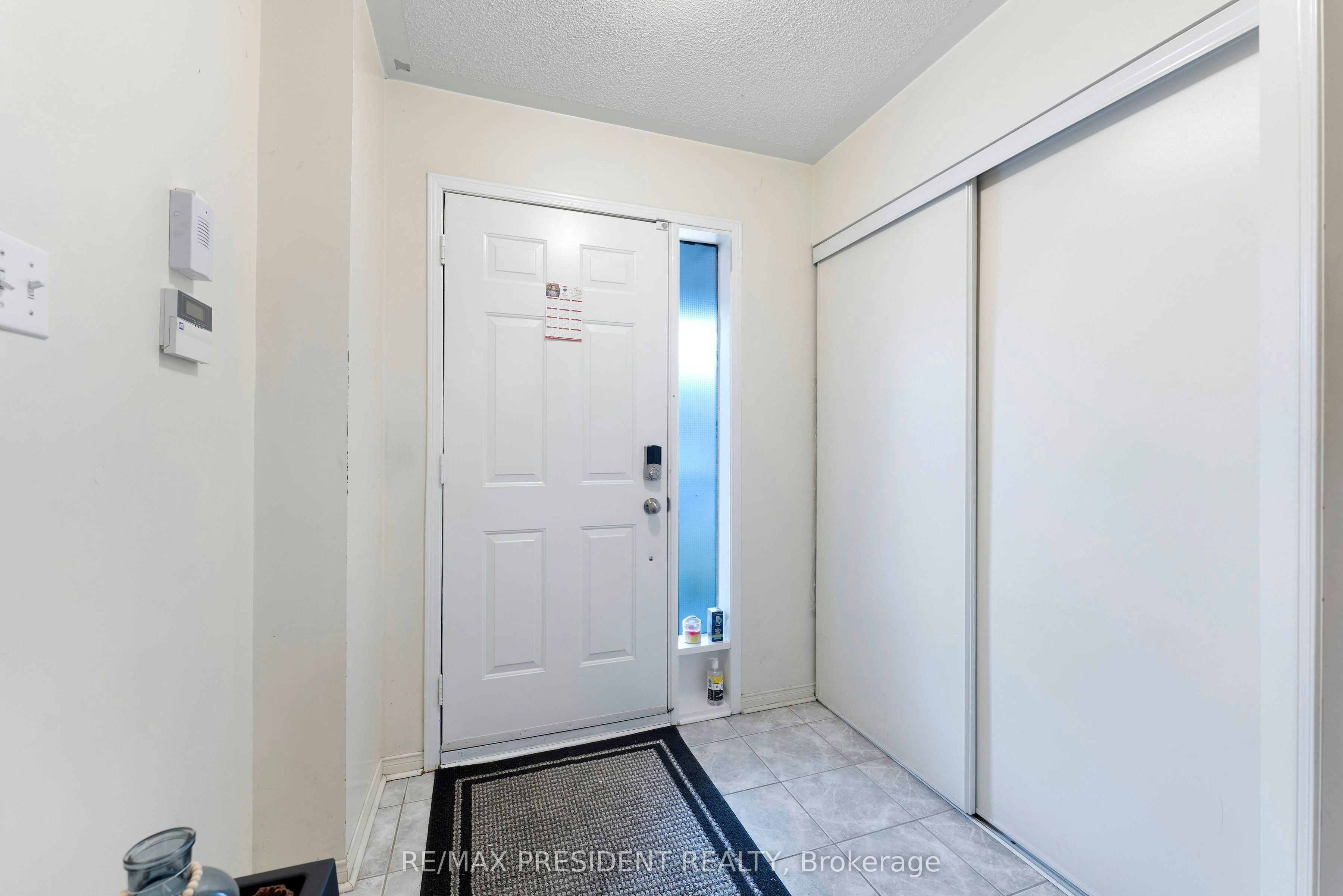 26 Mattari Court, Toronto, ON, M9W 7C6 - 4