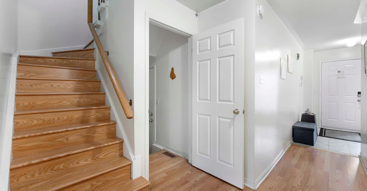 26 Mattari Court, Toronto, ON, M9W 7C6 - 5