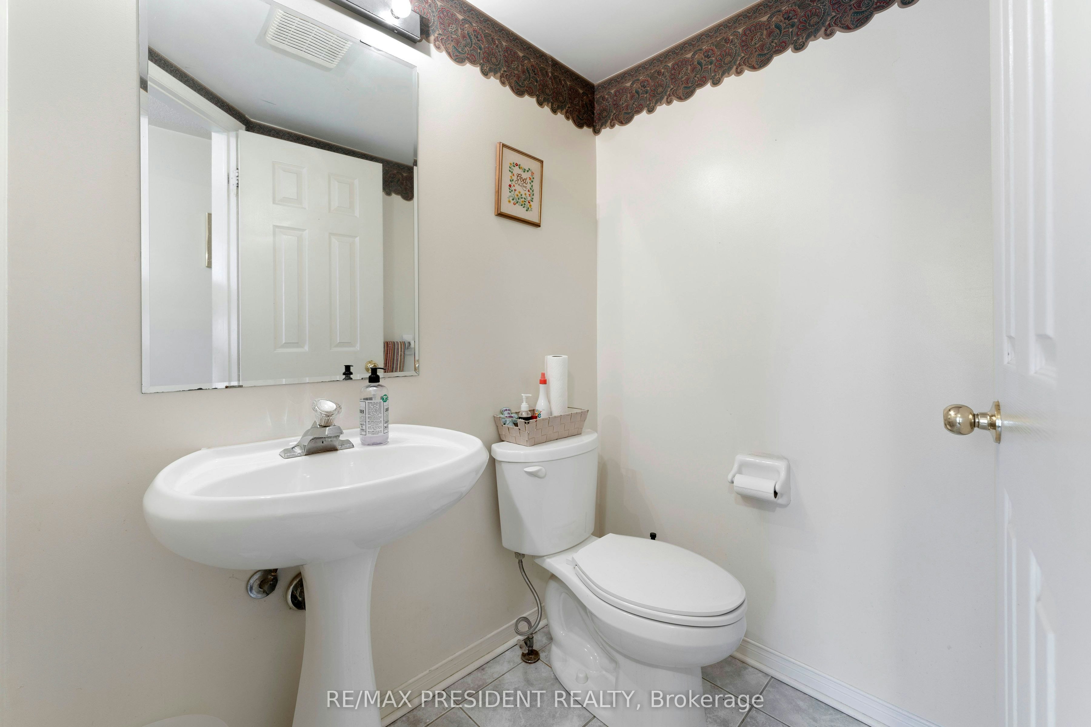 26 Mattari Court, Toronto, ON, M9W 7C6 - 9