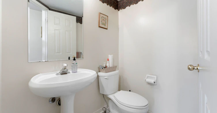 26 Mattari Court, Toronto, ON, M9W 7C6 - 9