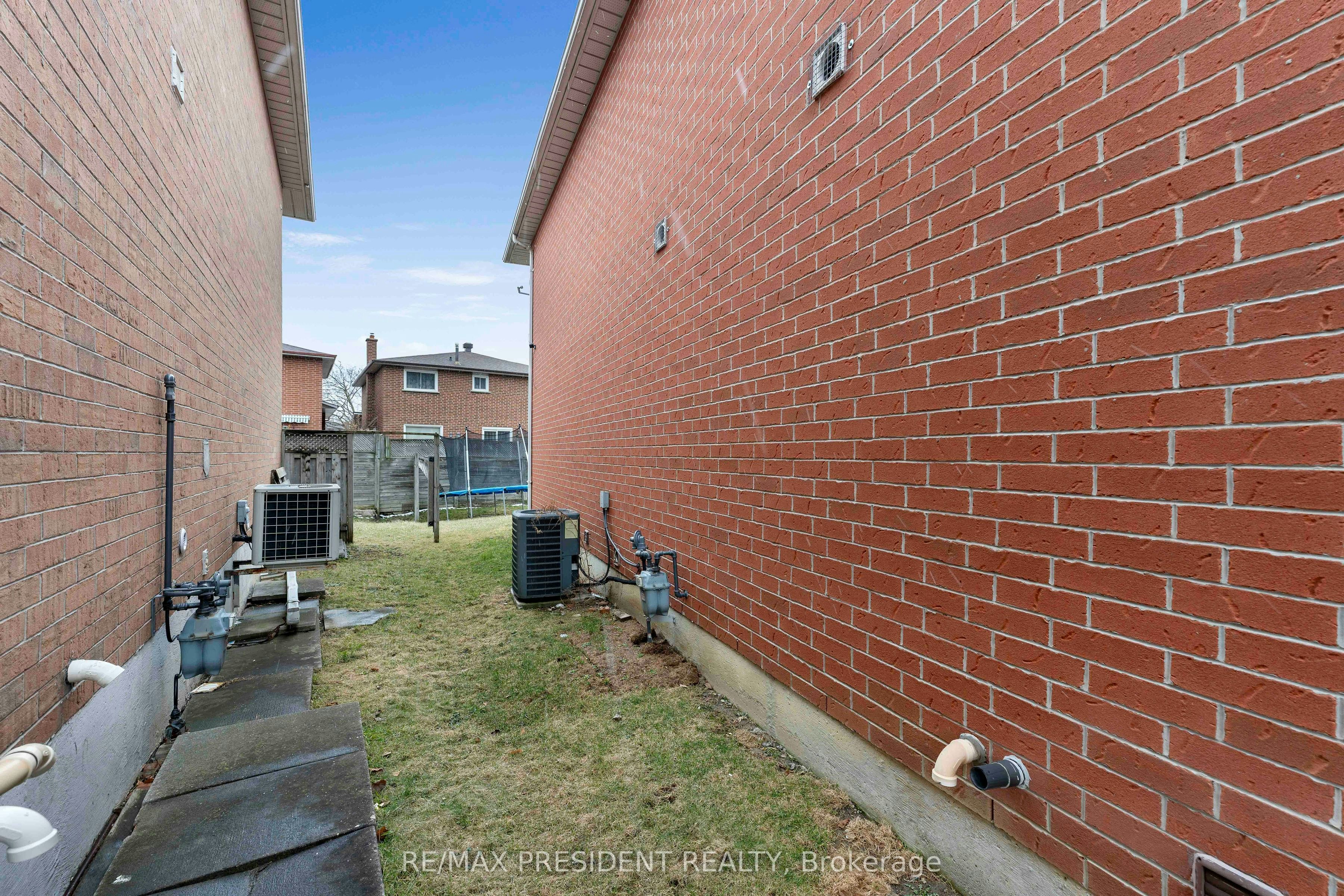 26 Mattari Court, Toronto, ON, M9W 7C6 - 40