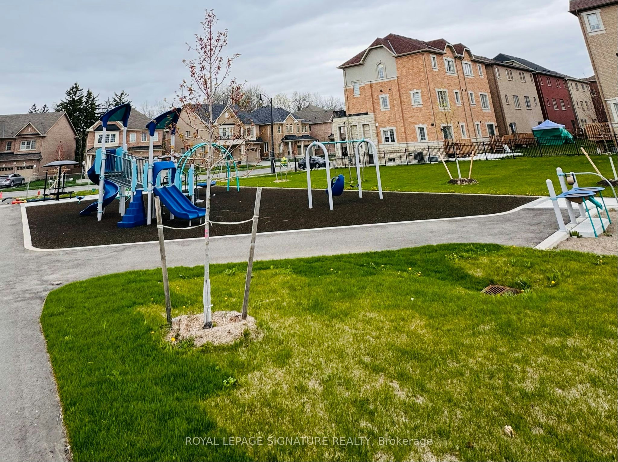 16 Hashmi Place, Brampton, ON, L6Y 6K1 - 23