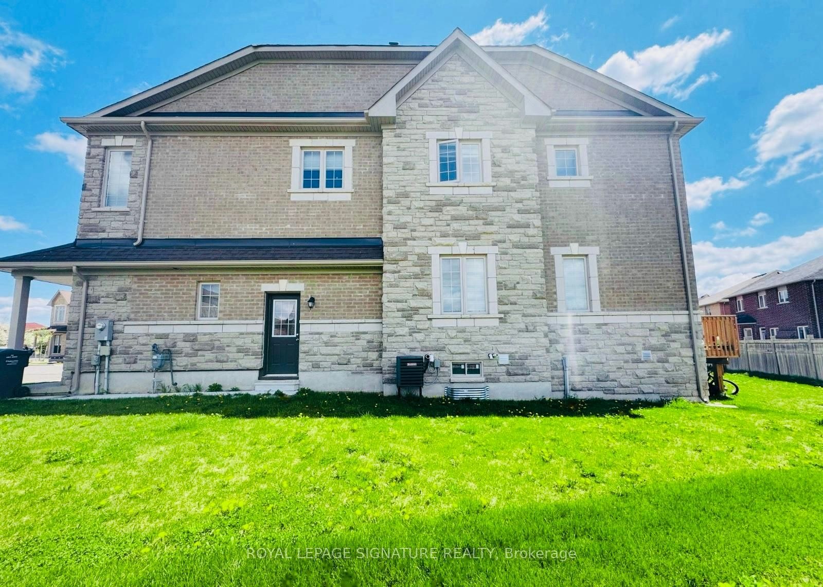 16 Hashmi Place, Brampton, ON, L6Y 6K1 - 24