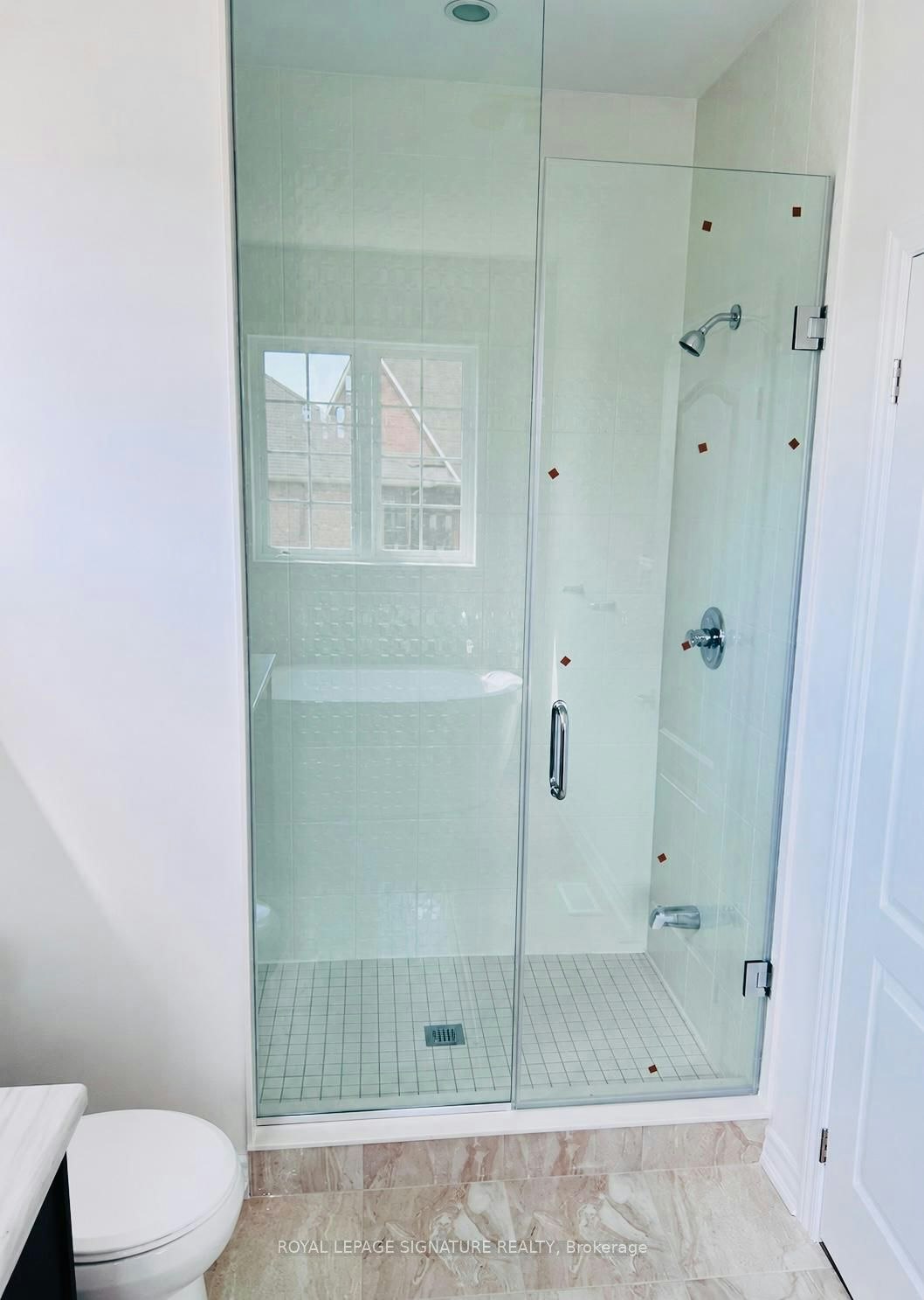 16 Hashmi Place, Brampton, ON, L6Y 6K1 - 11