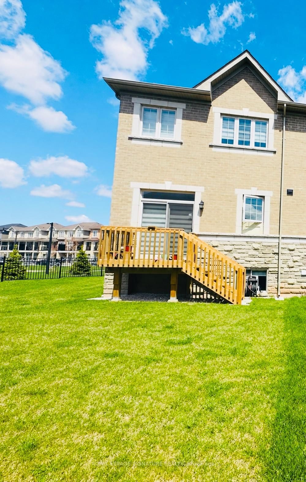 16 Hashmi Place, Brampton, ON, L6Y 6K1 - 21