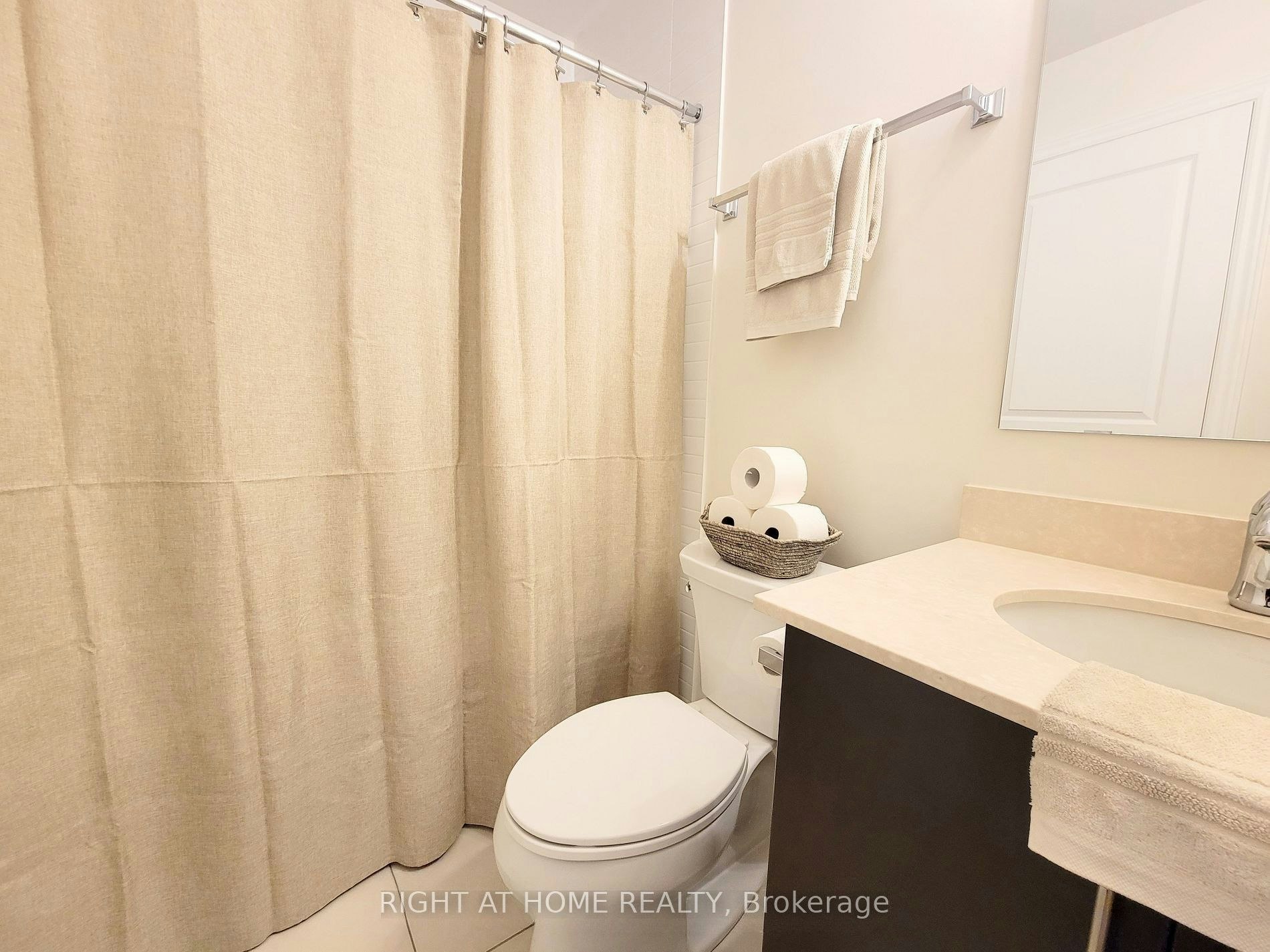 236-3170 Erin Mills Parkway, Mississauga, ON, L5L 0B6 - 23