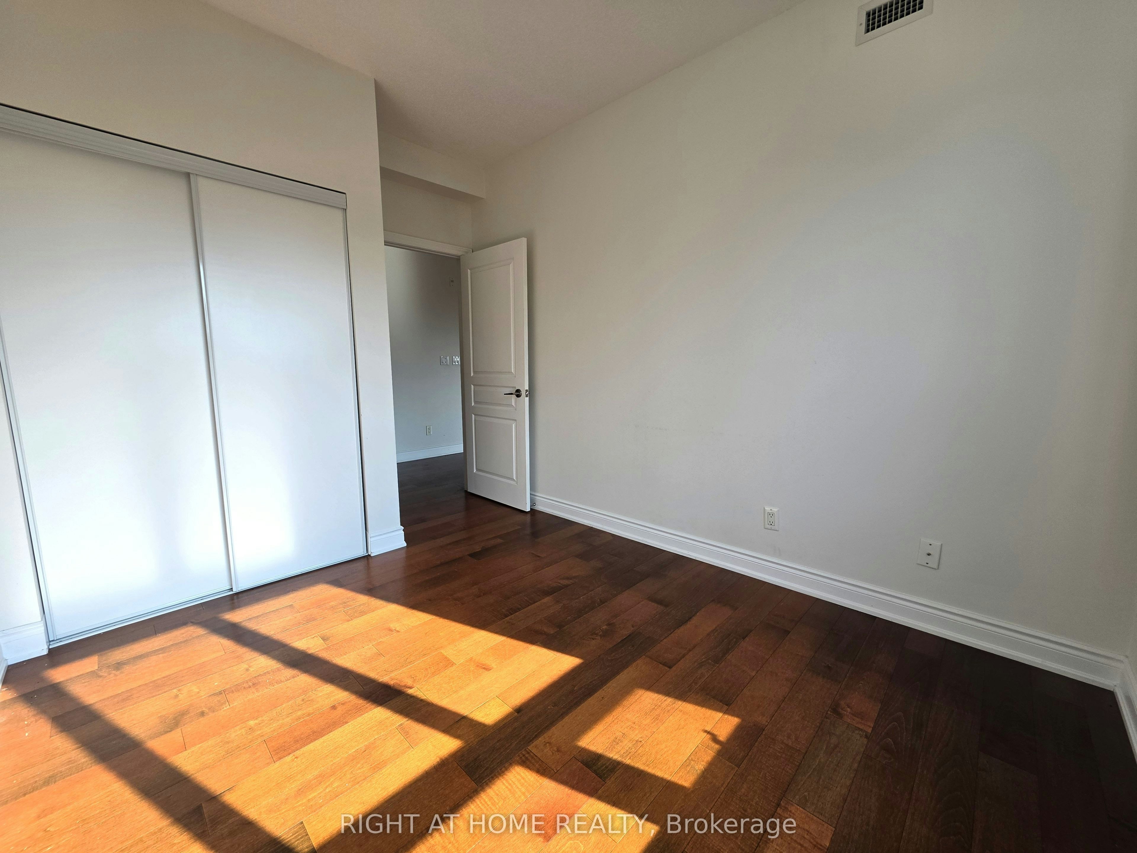 236-3170 Erin Mills Parkway, Mississauga, ON, L5L 0B6 - 18