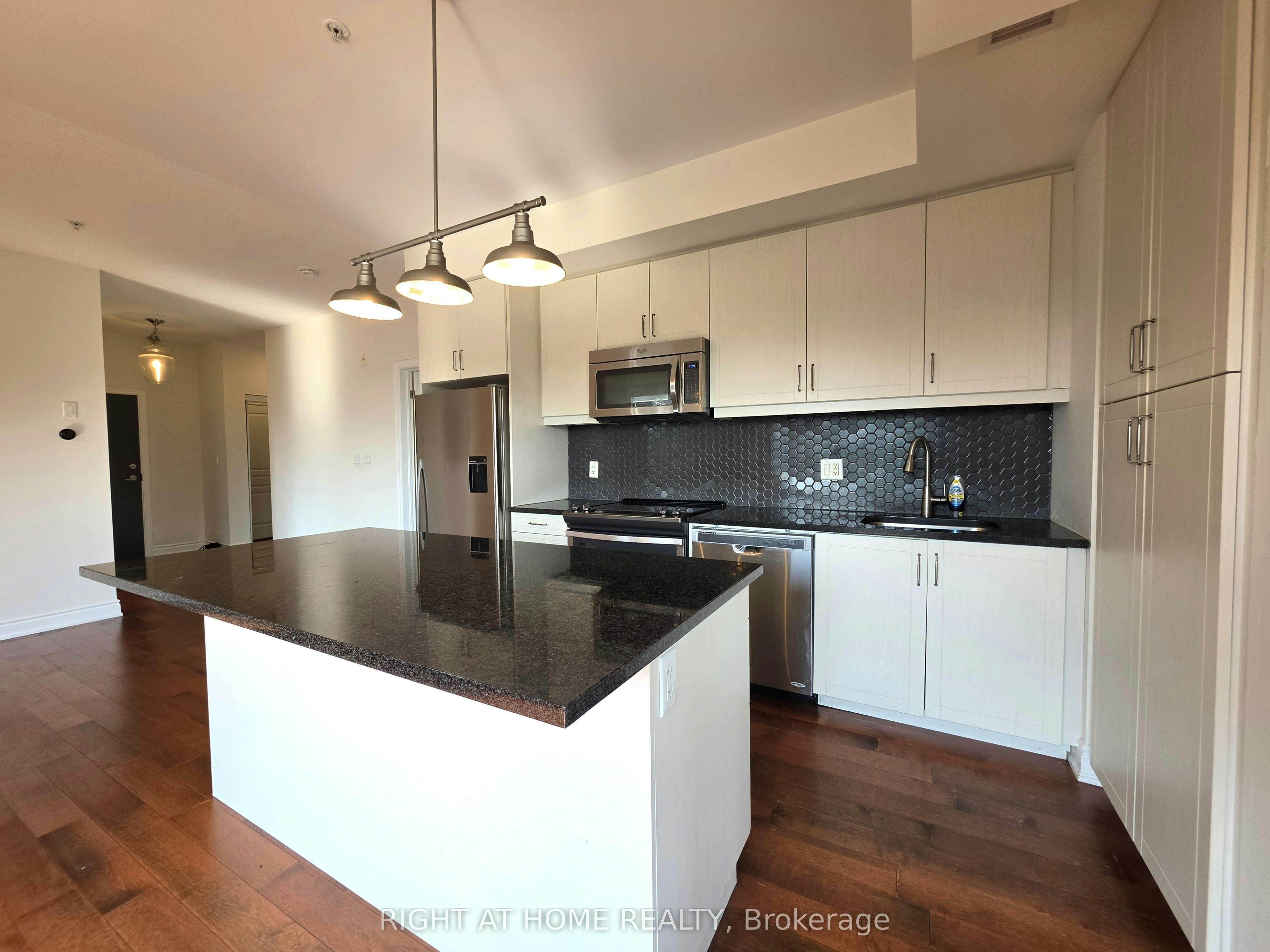 236-3170 Erin Mills Parkway, Mississauga, ON, L5L 0B6 - 9