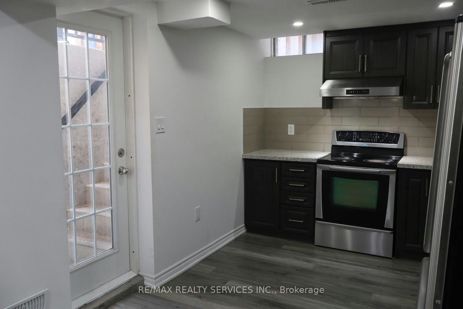 Basement-22 Pretty Place, Brampton, ON, L6S 5C6 - 7