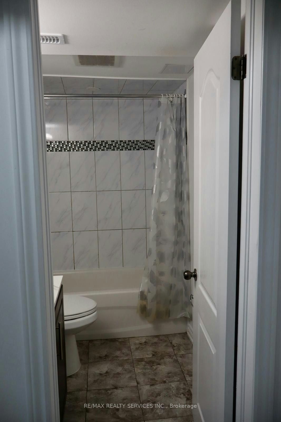 Basement-22 Pretty Place, Brampton, ON, L6S 5C6 - 10