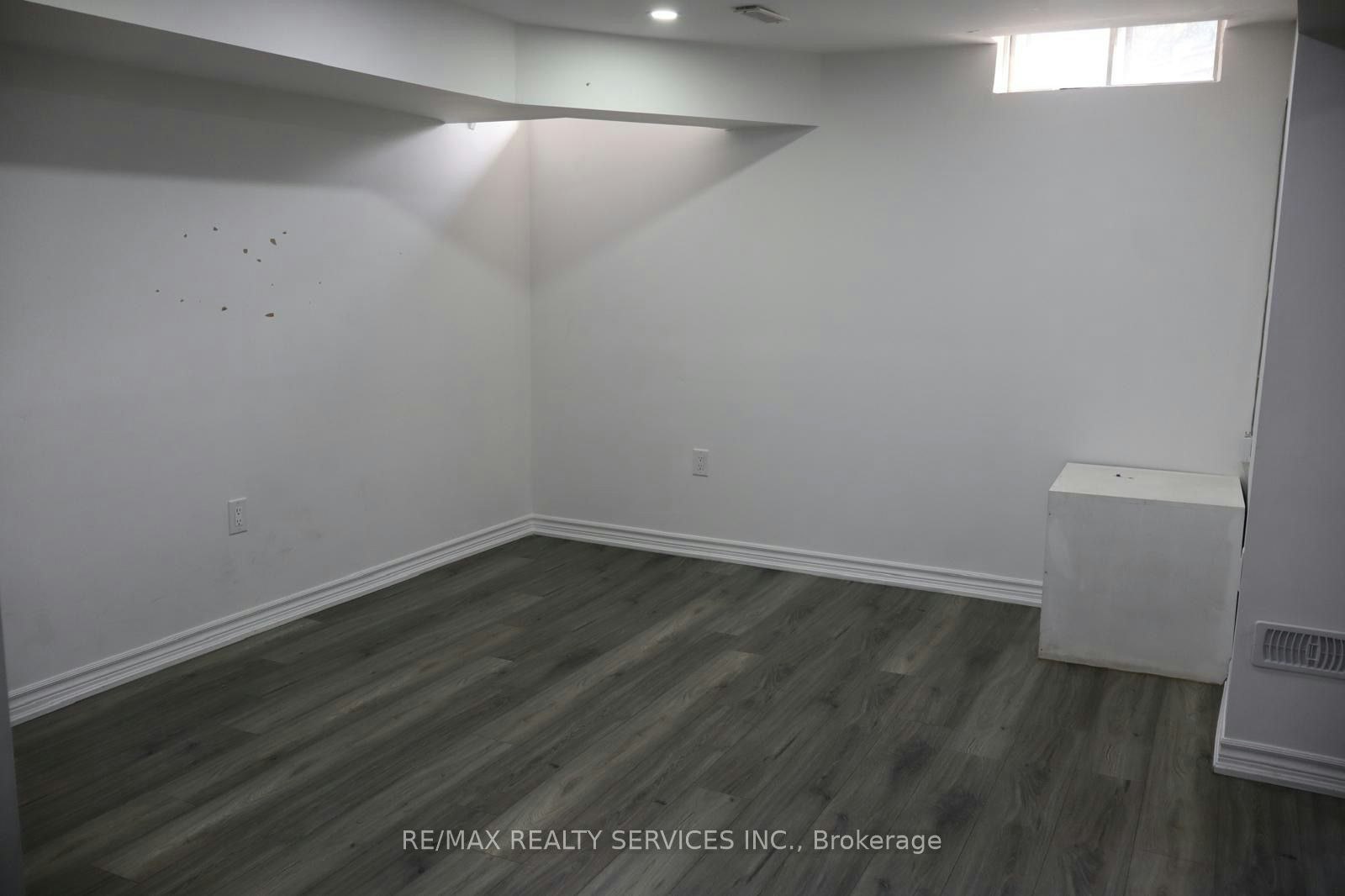 Basement-22 Pretty Place, Brampton, ON, L6S 5C6 - 9