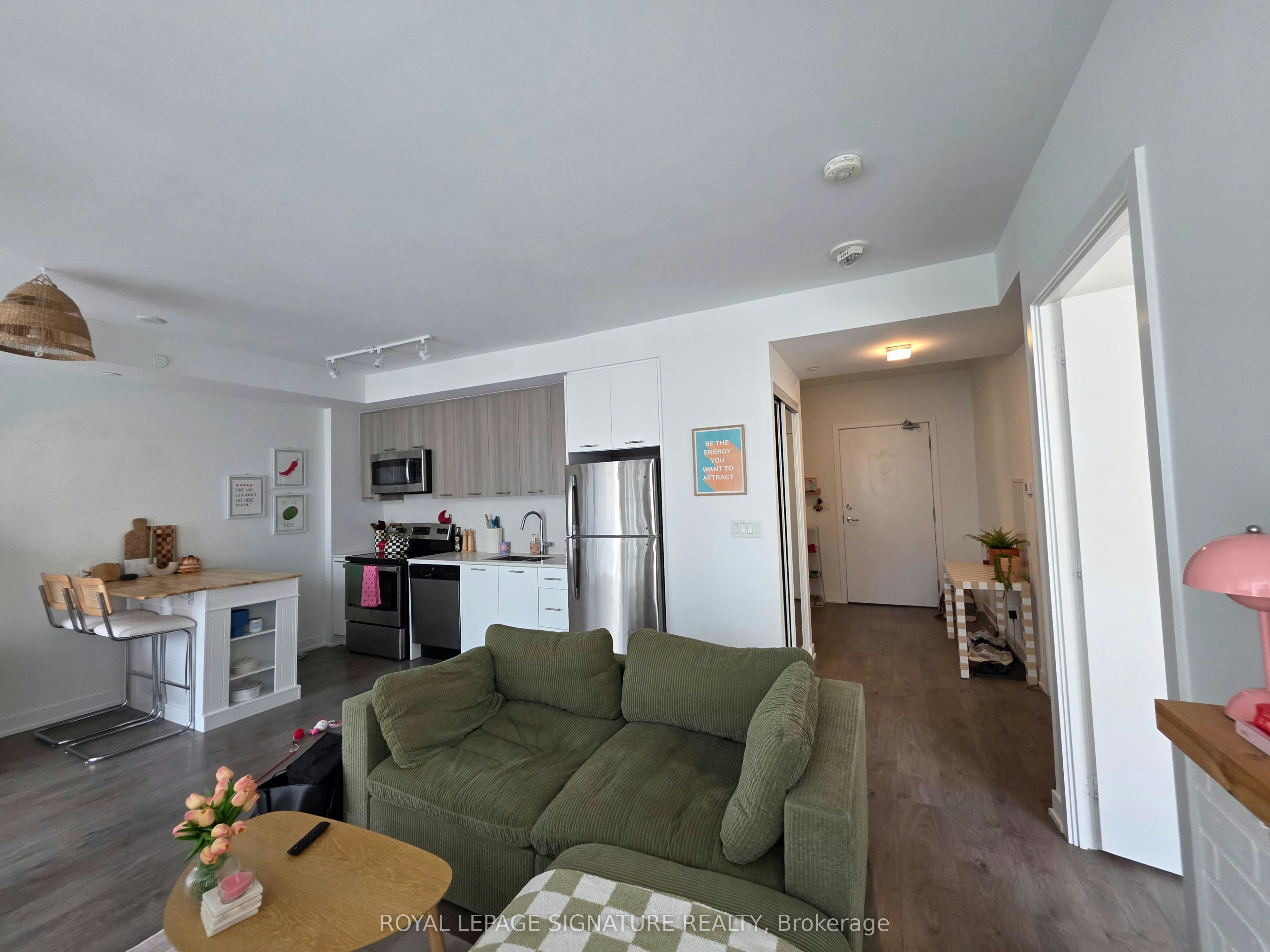 210-180 Veterans Drive - 3
