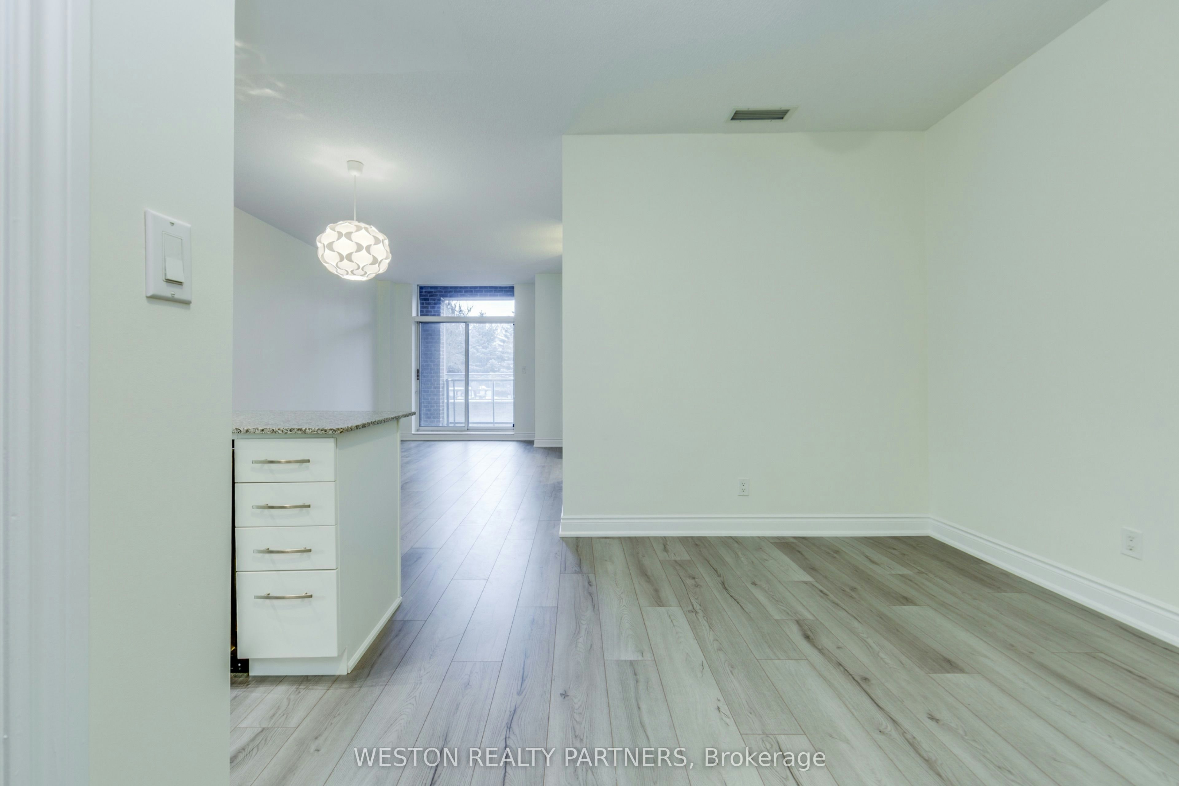 118-25 Earlington Avenue, Toronto, ON, M8X 3A3 - 6