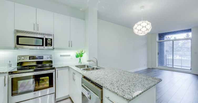 118-25 Earlington Avenue, Toronto, ON, M8X 3A3 - 12