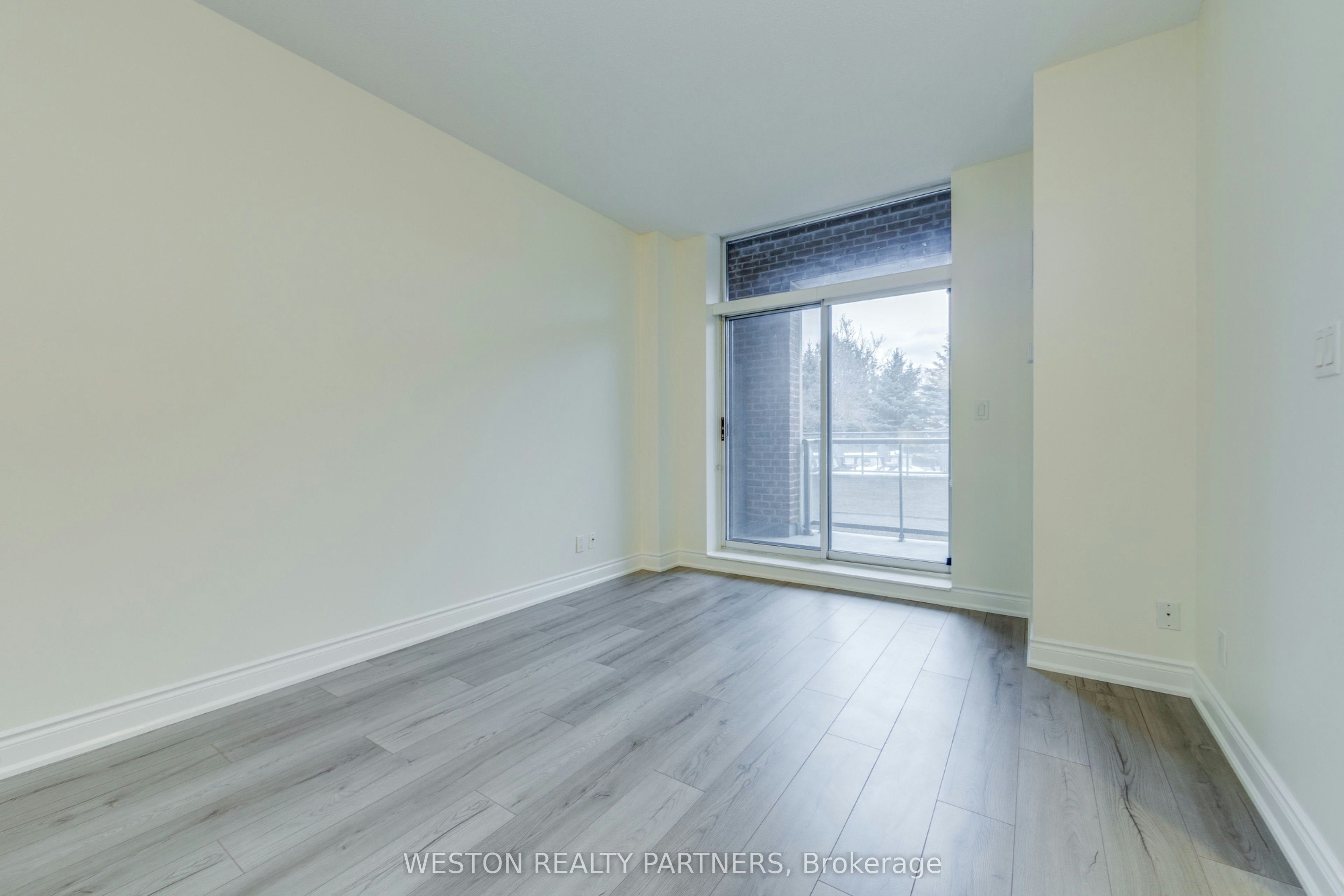 118-25 Earlington Avenue, Toronto, ON, M8X 3A3 - 7