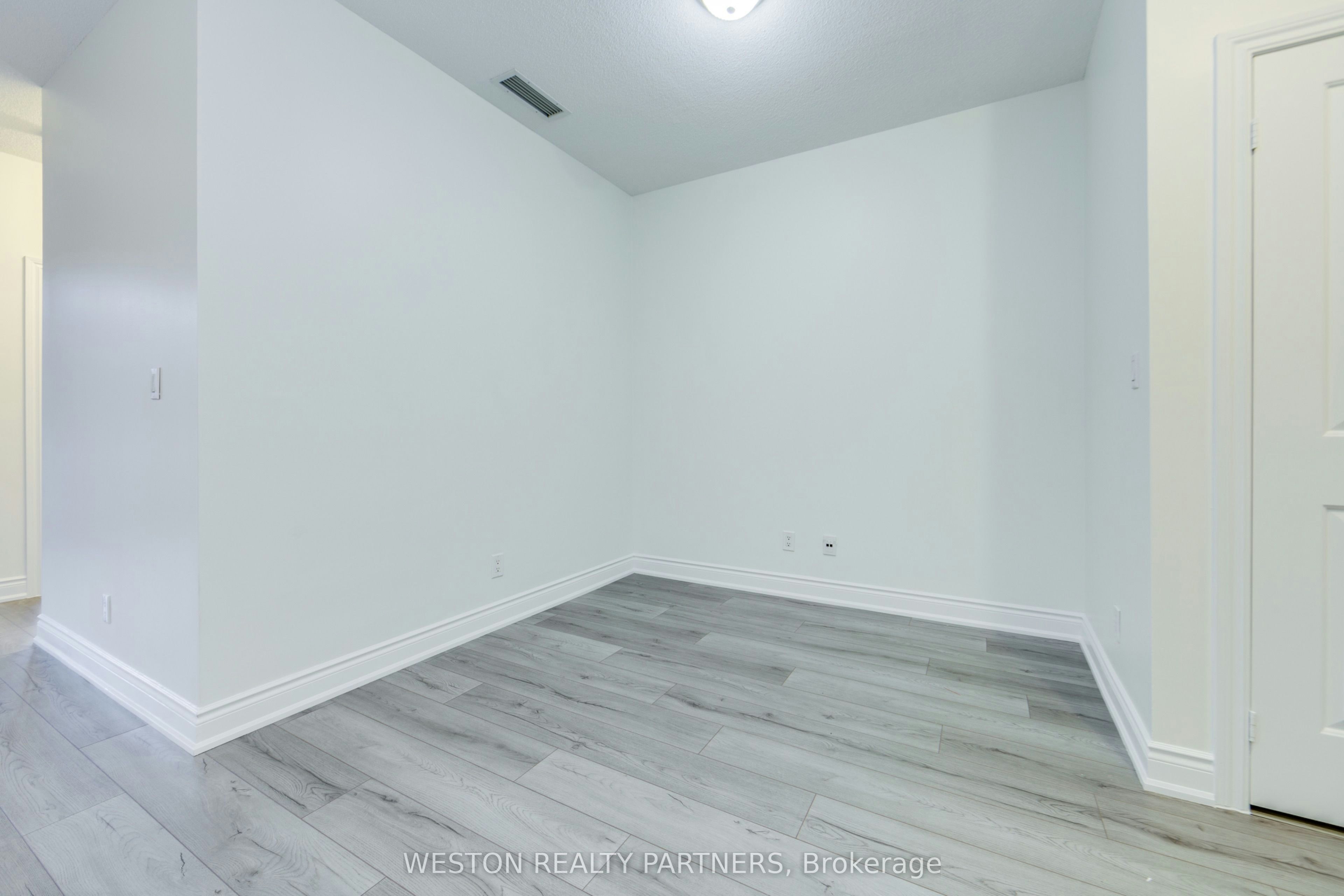 118-25 Earlington Avenue, Toronto, ON, M8X 3A3 - 11