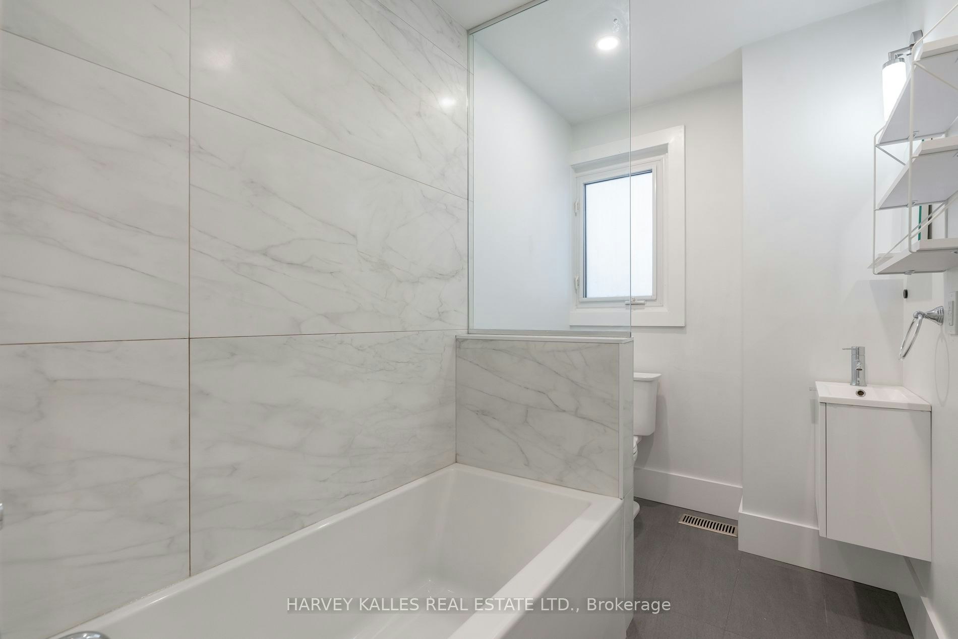 2-210 Christie Street, Toronto, ON, M6G 3B7 - 7