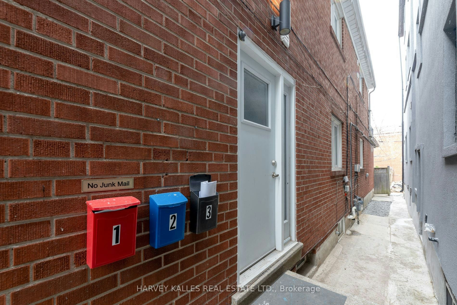 2-210 Christie Street, Toronto, ON, M6G 3B7 - 10