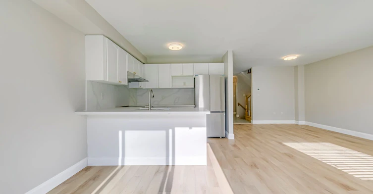 4432 Peter Drive, Burlington, ON, L7L 6S7 - 11