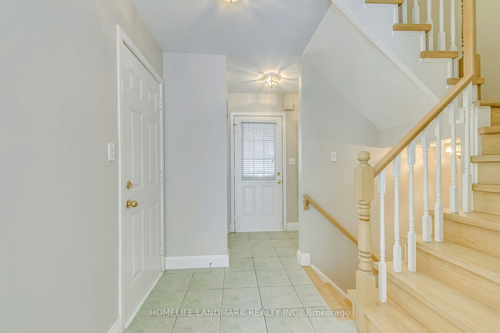 4432 Peter Drive, Burlington, ON, L7L 6S7 - 3