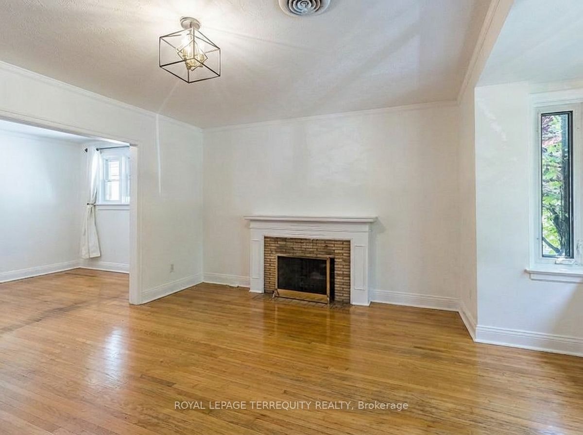 24 Elsfield Road, Toronto, ON, M8Y 3R4 - 4
