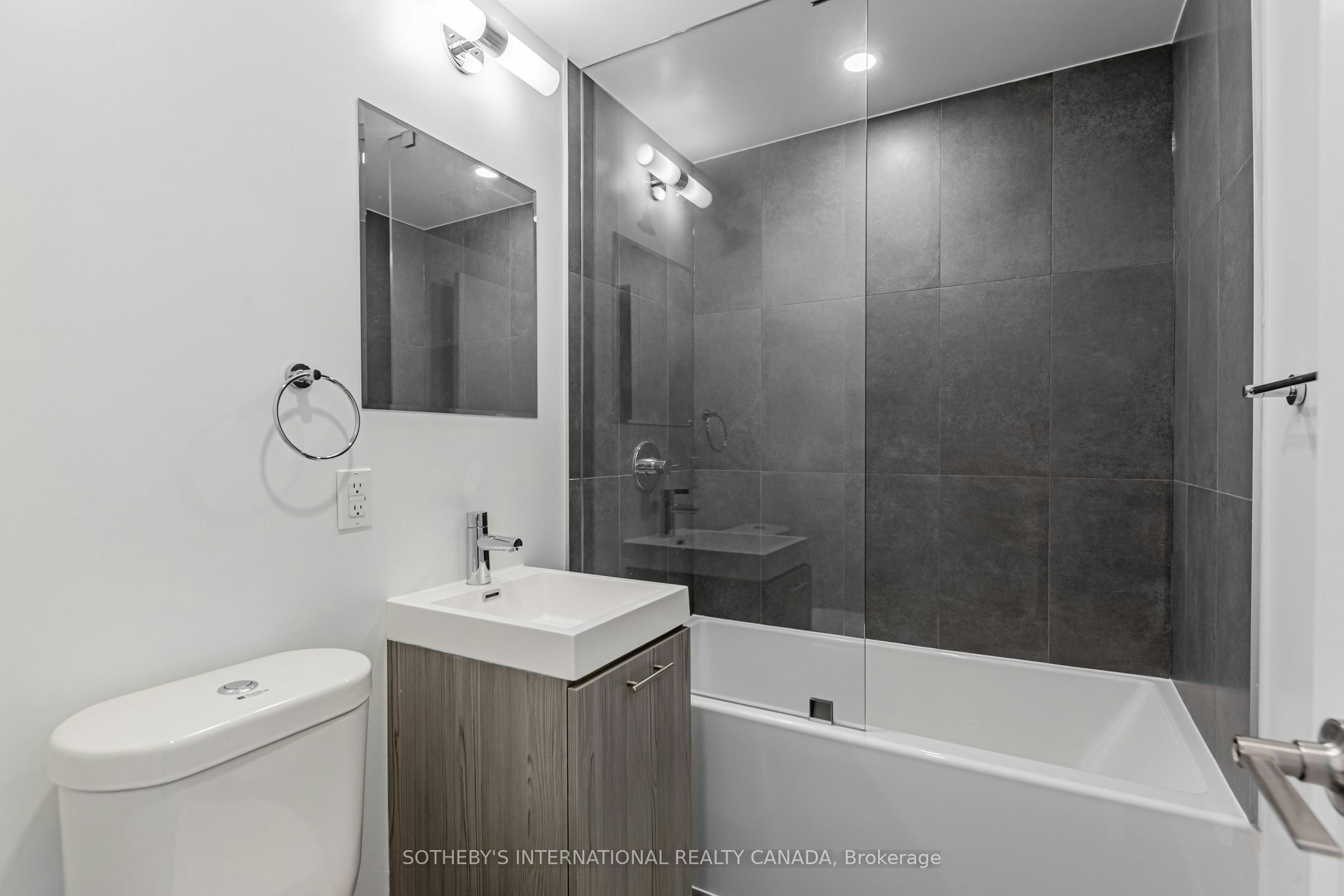 N0115-135 Tyndall Avenue, Toronto, ON, M6K 2G3 - 10