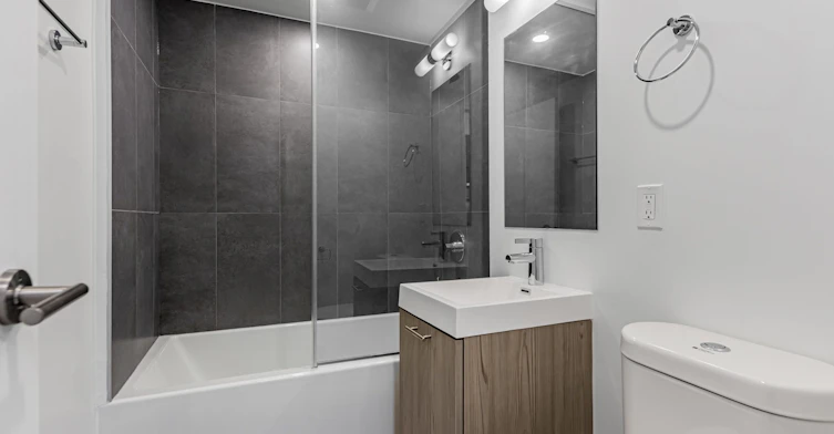 N0107-135 Tyndall Avenue, Toronto, ON, M6K 2G3 - 13