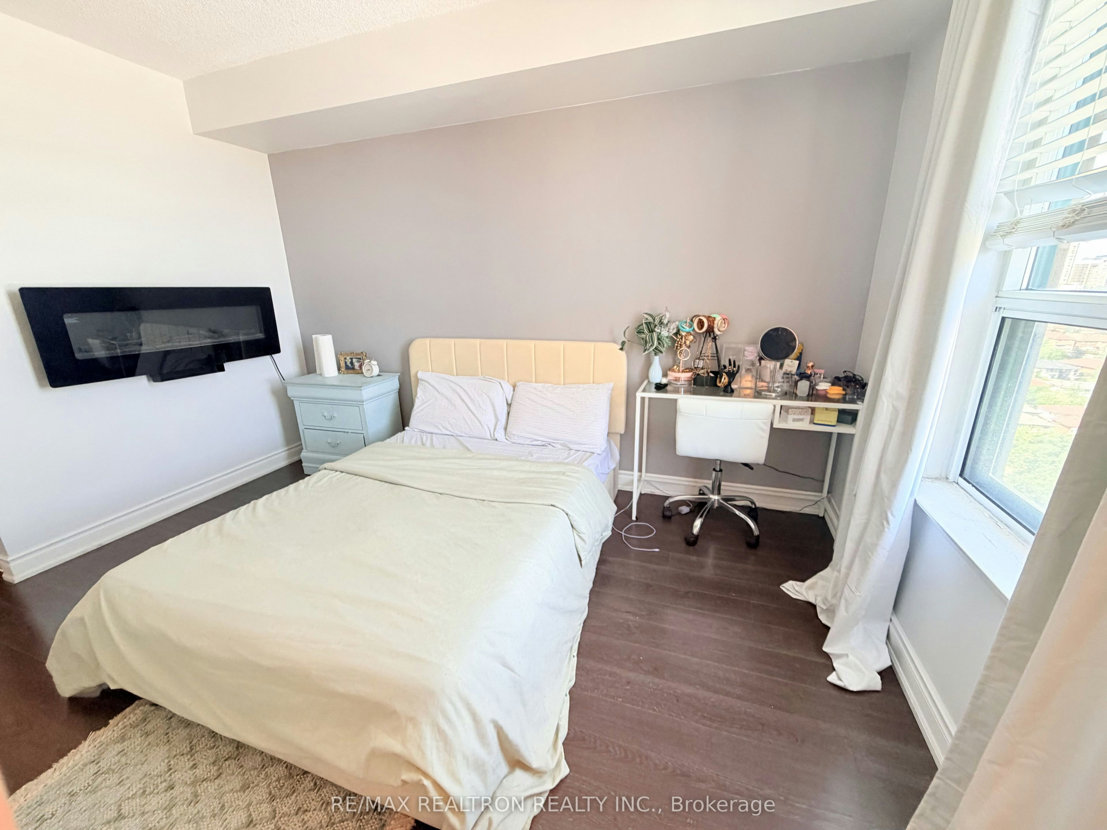 2015-135 Hillcrest Avenue, Mississauga, ON, L5B 4B1 - 19