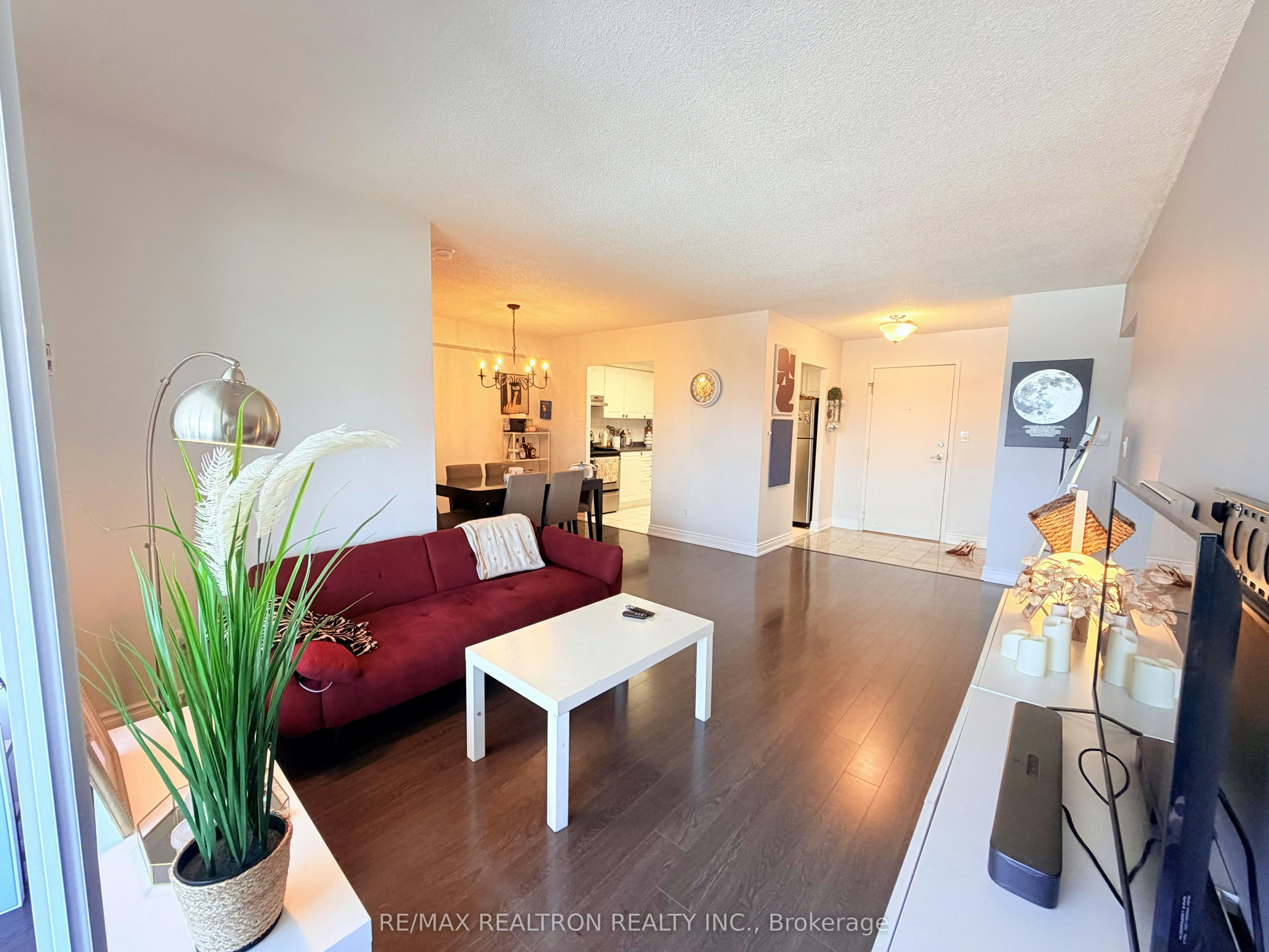 2015-135 Hillcrest Avenue, Mississauga, ON, L5B 4B1 - 8