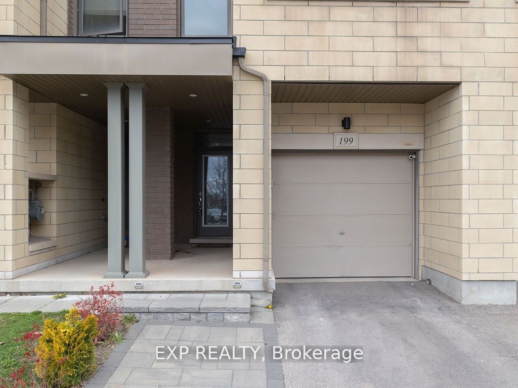 199 Sabina Drive, Oakville, ON, L6H 0W3 - 2