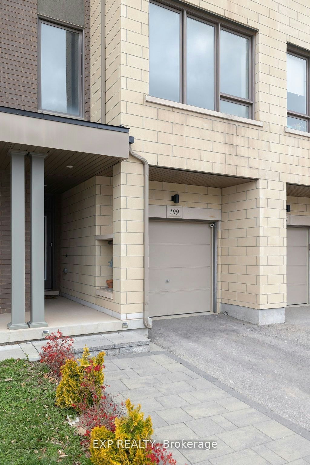 199 Sabina Drive, Oakville, ON, L6H 0W3 - 3