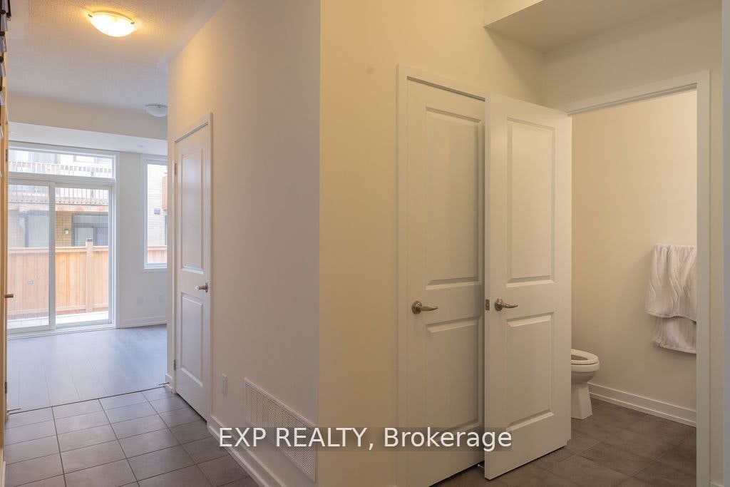 199 Sabina Drive, Oakville, ON, L6H 0W3 - 7
