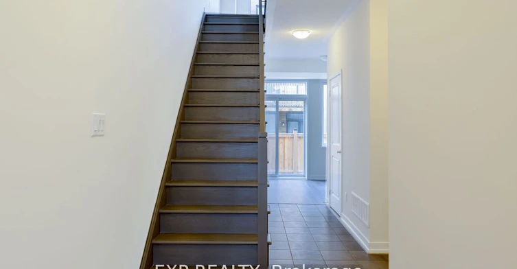 199 Sabina Drive, Oakville, ON, L6H 0W3 - 4